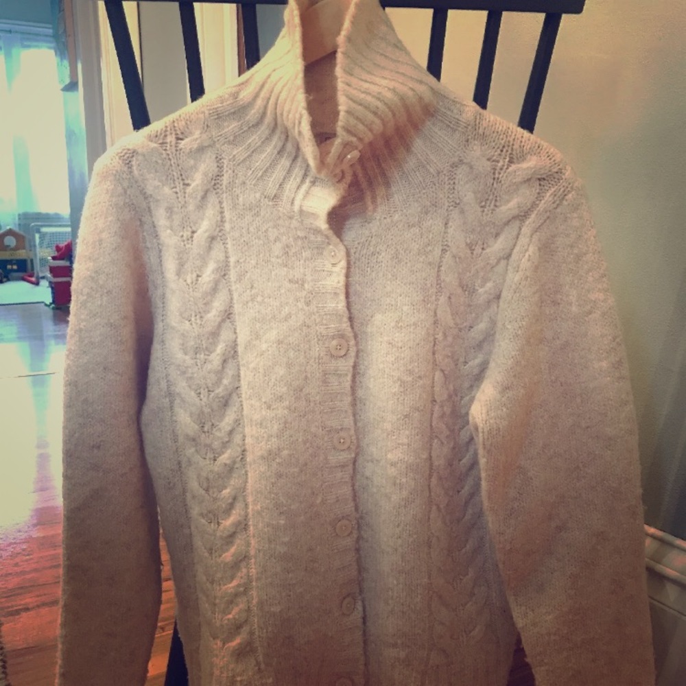 L.L. Bean Sz Medium Cream Cardigan Wool Sweater